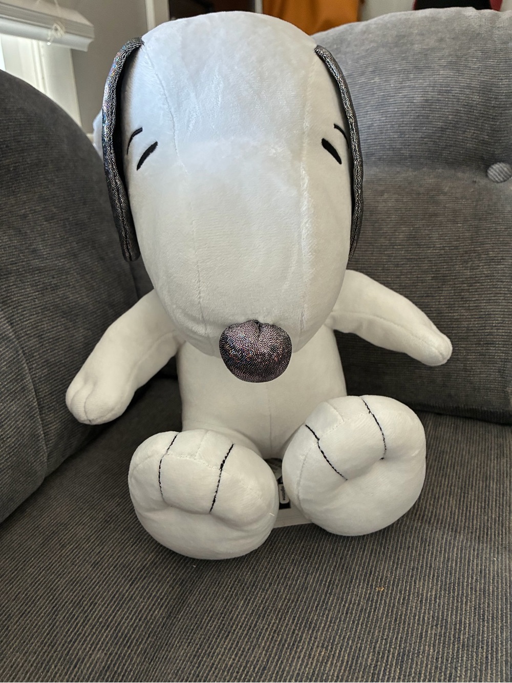 Glow in the Dark Snoopy Peanuts collectible. Halloween friendly. New with tags